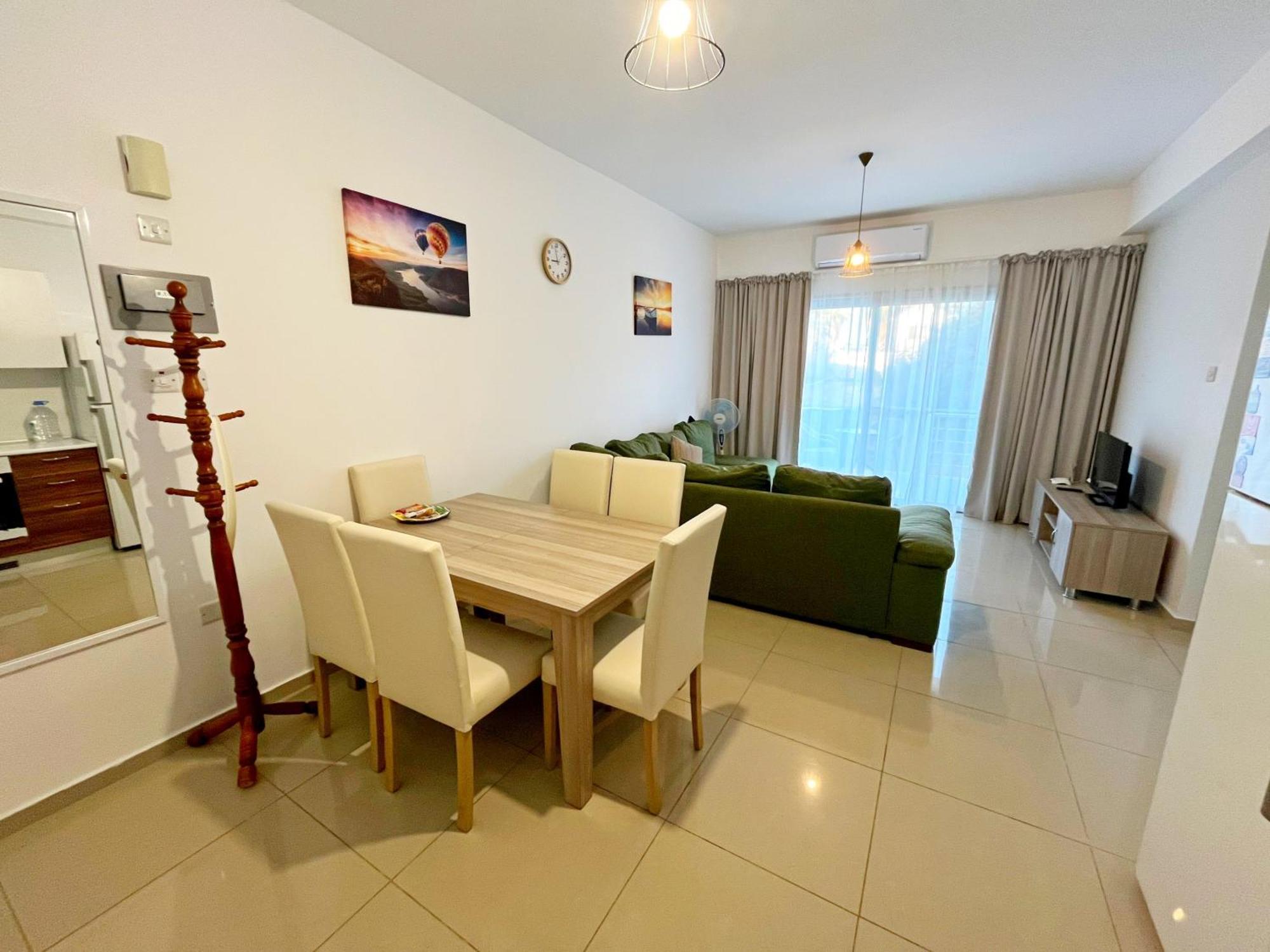 Quitet Two Bedroom Apartment With Private Garden Lukomorye D2 Karavas  Dış mekan fotoğraf