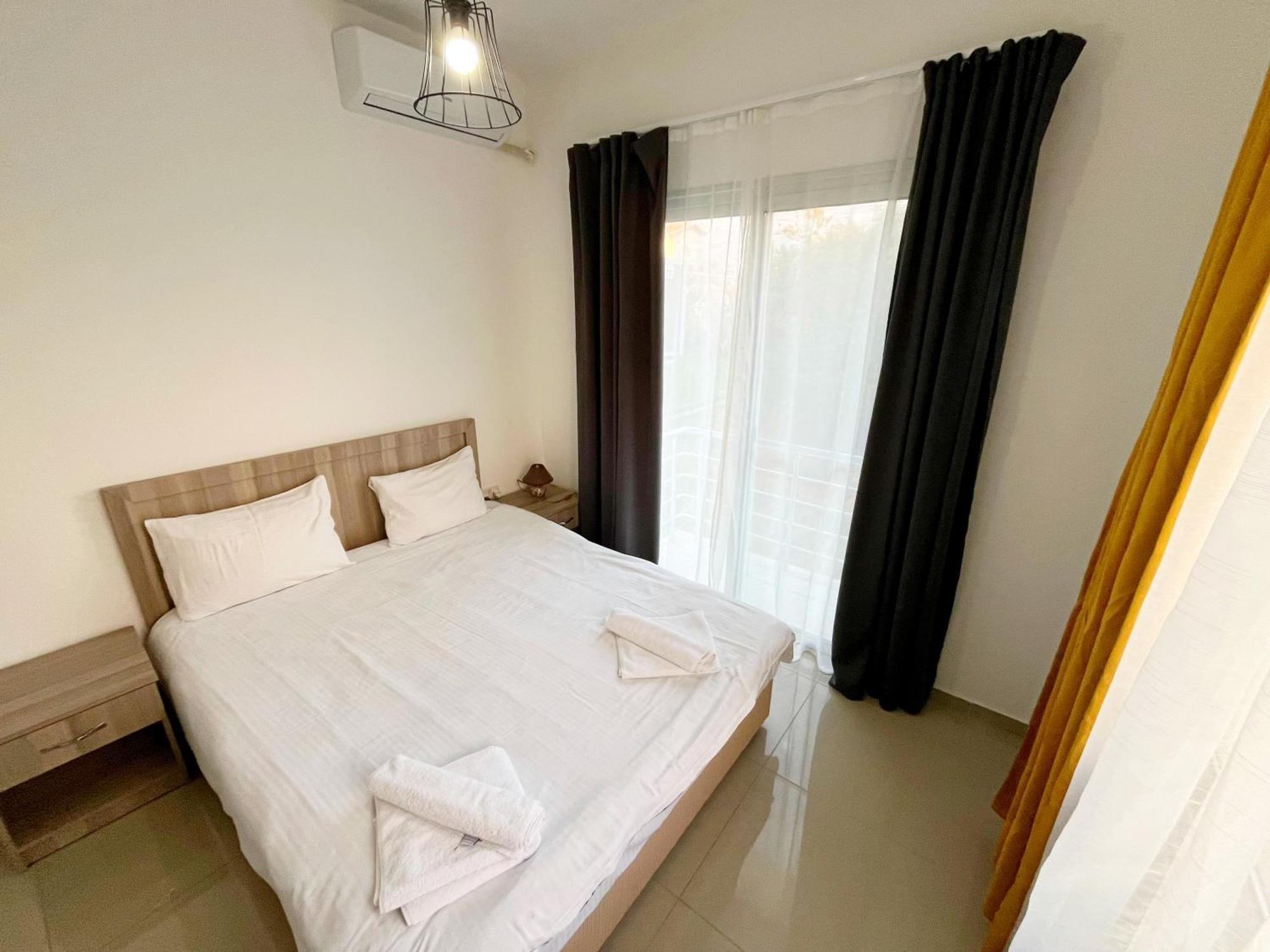 Quitet Two Bedroom Apartment With Private Garden Lukomorye D2 Karavas  Dış mekan fotoğraf